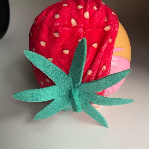 Cry Babies Tutti Frutti Ella the Strawberry Doll - Picture 6 of 14